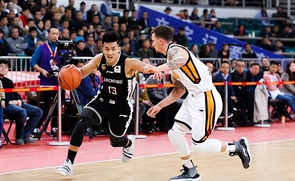 乐鱼体育登录入口-广东季后赛崩盘，73-88负北京，胡明轩难救主